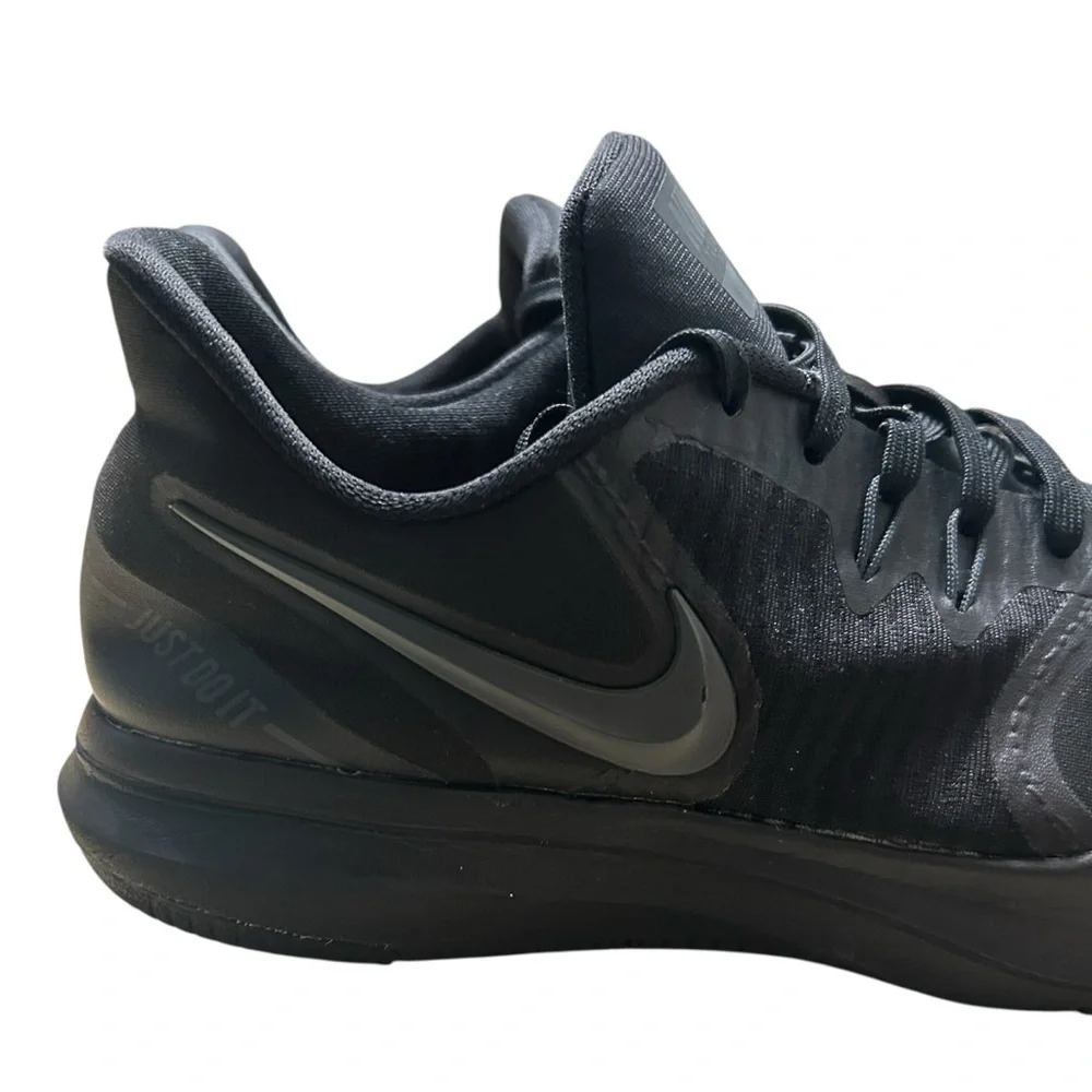 Nike In-Season TR8 Womens sz 8 Black  Training Athletic Shoes